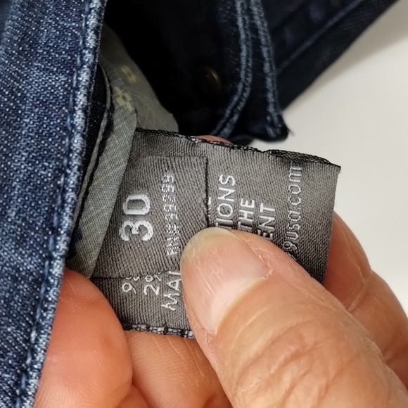 Level 99 skinny size 30 low to mid rise, 32" inseam, dark wash jeans - Picture 11 of 13